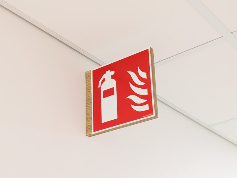 Viittaopaste, Kuljetuskuutio, Versaali