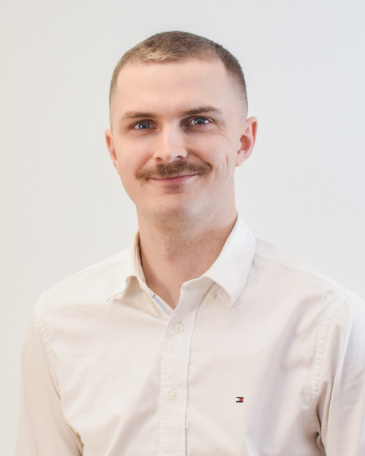 Taavi Tenhola, Versaali