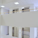 Messinkiset porrasnumerot, Versaali