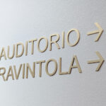 Messinkiset irtokirjaimet, Versaali