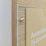 Silverhost, tammiviilupohja, Versaali