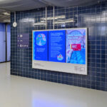 Näytön kotelo, Versaali