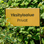 Jalallinen opaste, Versaali