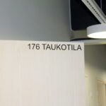 Teippiteksti, Versaali
