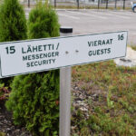 Jalallinen opaste, Versaali